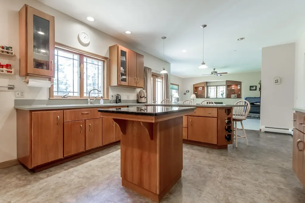 46 W Chops Point Road Bath ME 04530