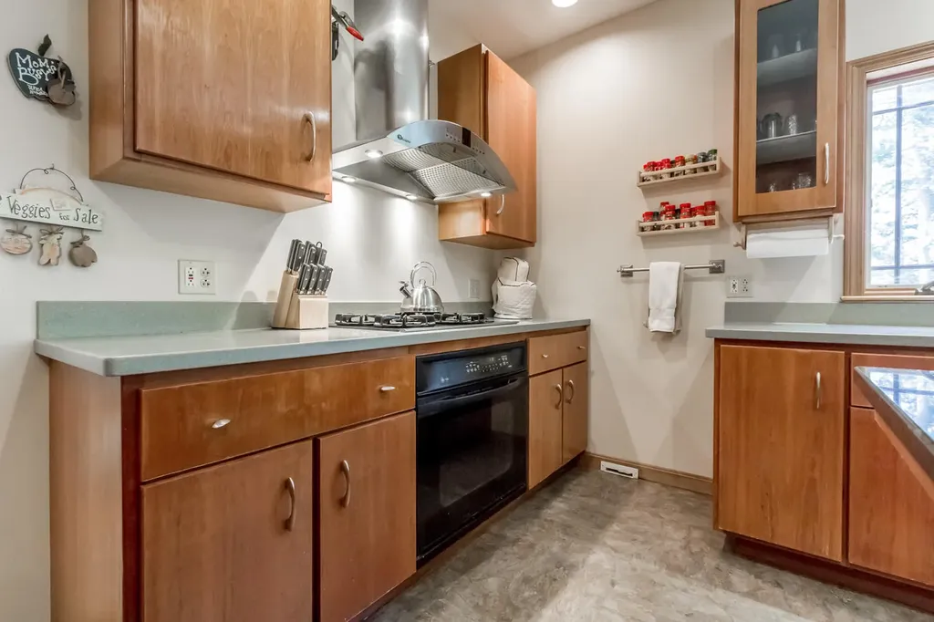 46 W Chops Point Road Bath ME 04530