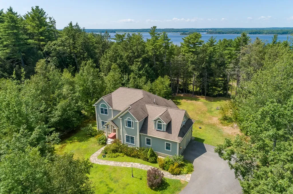 46 W Chops Point Road Bath ME 04530
