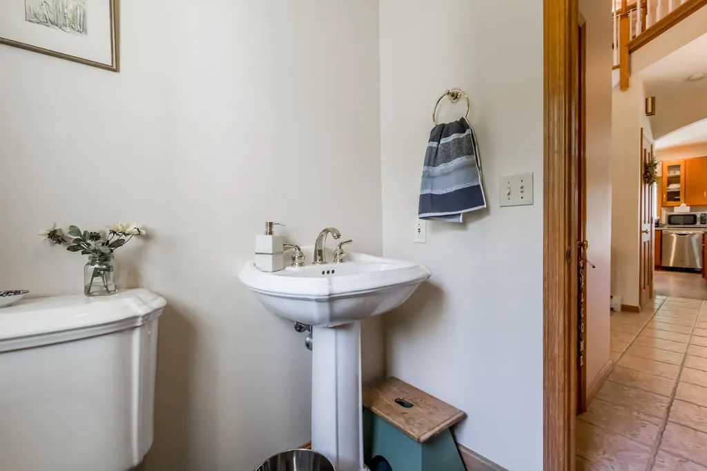 46 W Chops Point Road Bath ME 04530