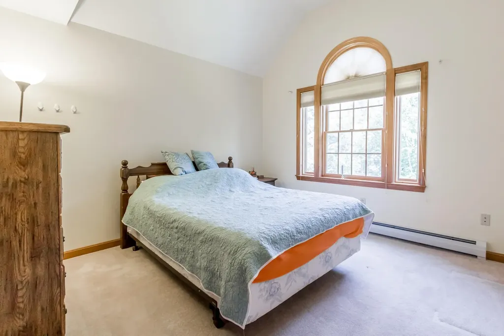 46 W Chops Point Road Bath ME 04530