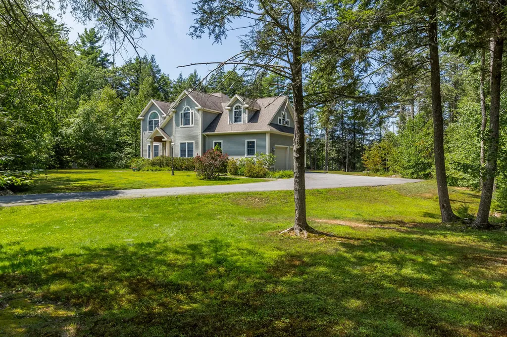 46 W Chops Point Road Bath ME 04530