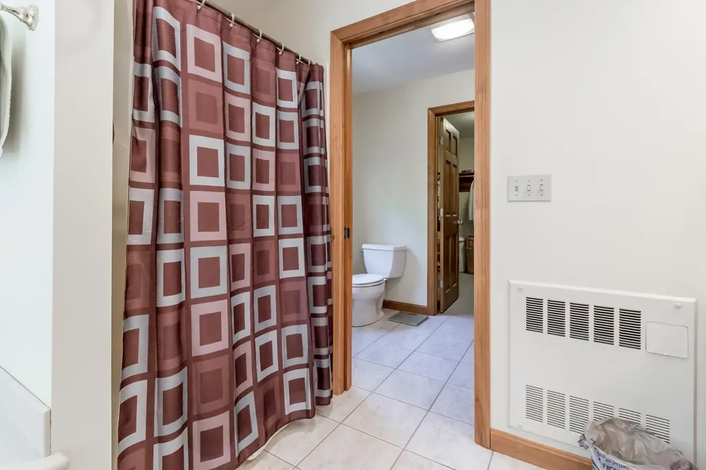 46 W Chops Point Road Bath ME 04530