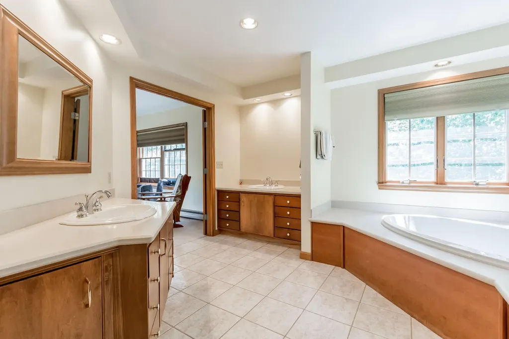 46 W Chops Point Road Bath ME 04530