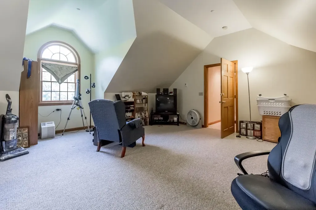 46 W Chops Point Road Bath ME 04530