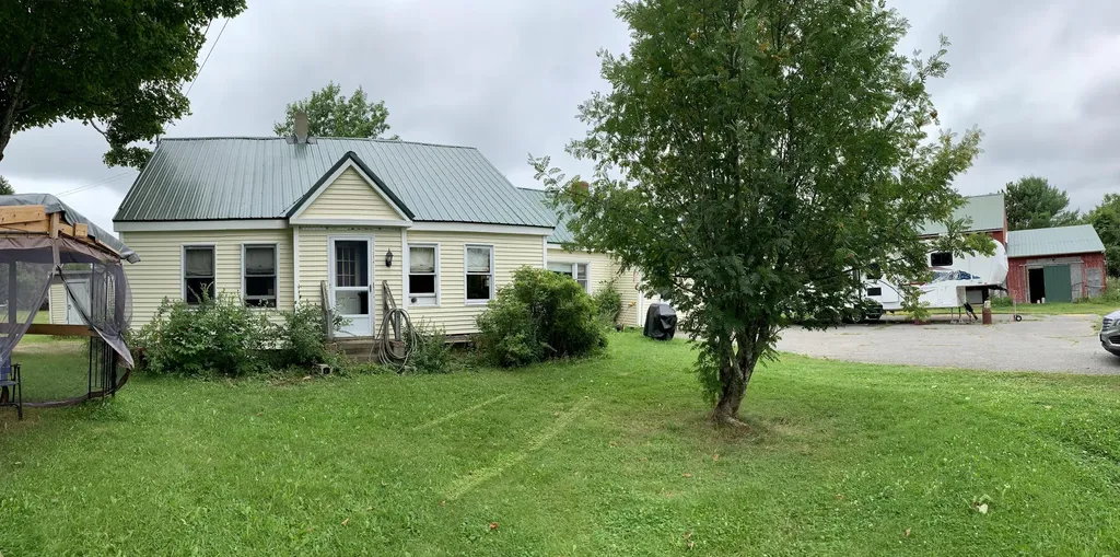 2846 Ohio Street Glenburn ME 04401