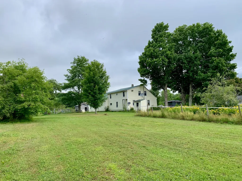 2846 Ohio Street Glenburn ME 04401