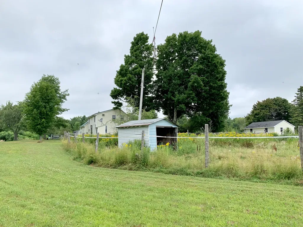 2846 Ohio Street Glenburn ME 04401