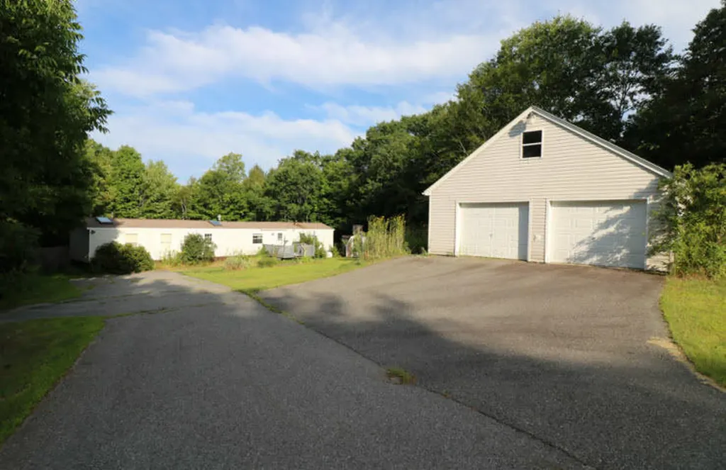 139 Hanscom Road Benton ME 04901