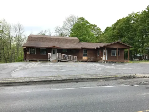 94 Main Road Abbot ME 04406