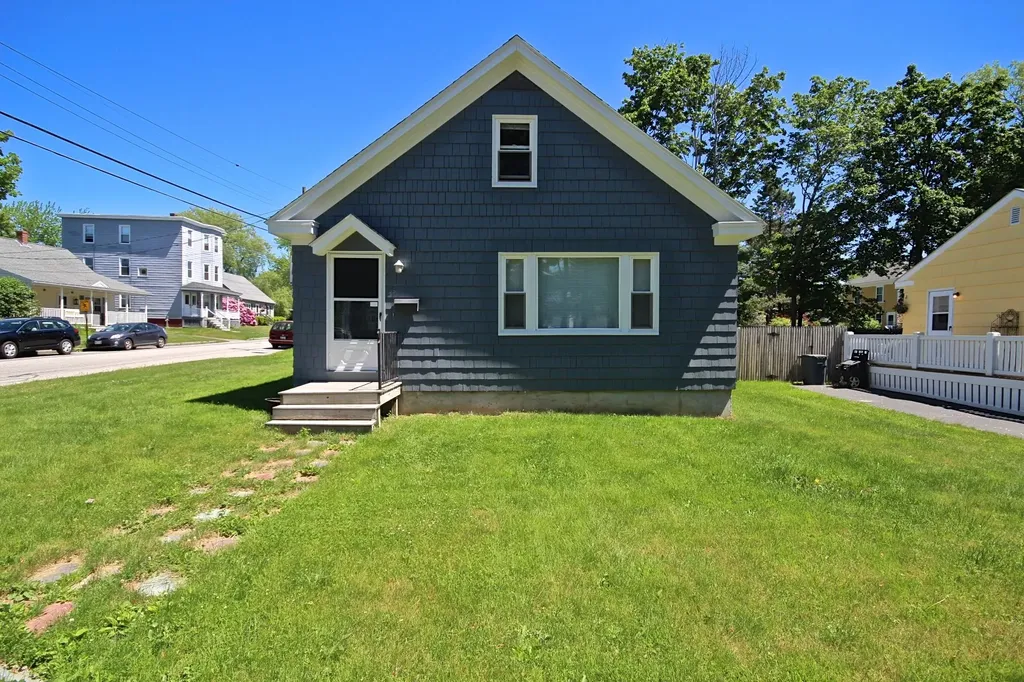 39 Oakley Street Portland ME 04103