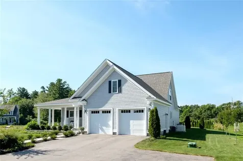 4 Cottage Way Kittery ME 03904