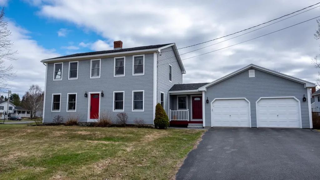 4 Independence Avenue Hampden ME 04444