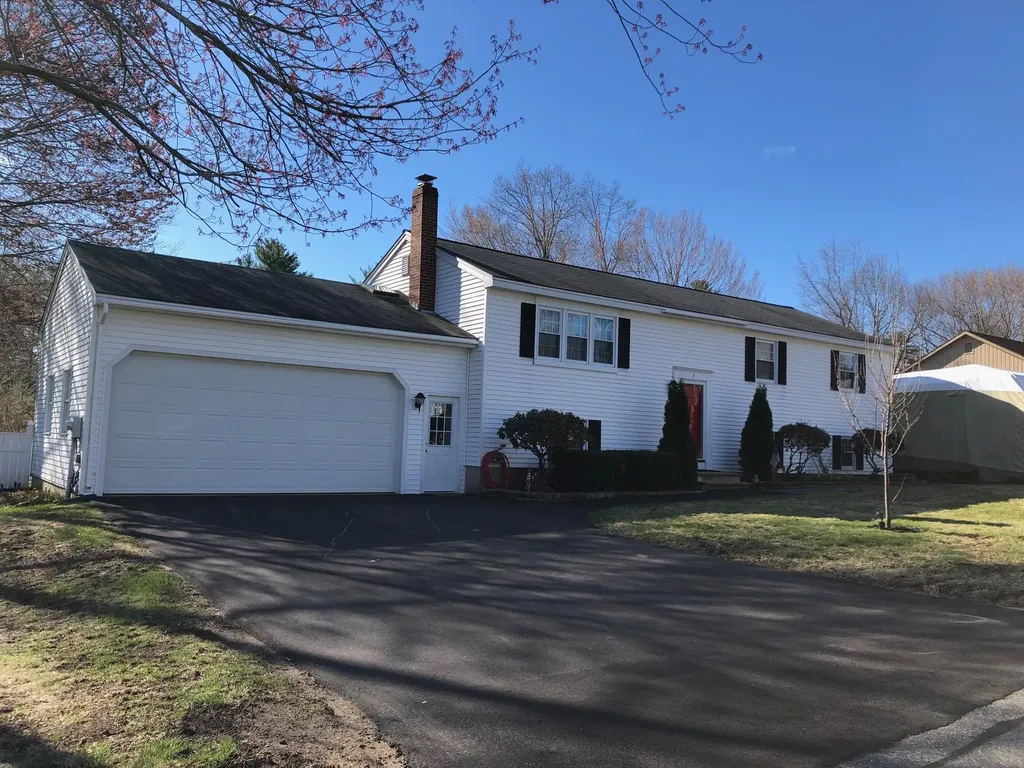 5 Deborah Avenue Sanford ME 04073
