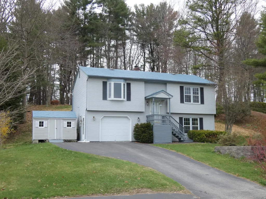 24 Village Lane Biddeford ME 04005