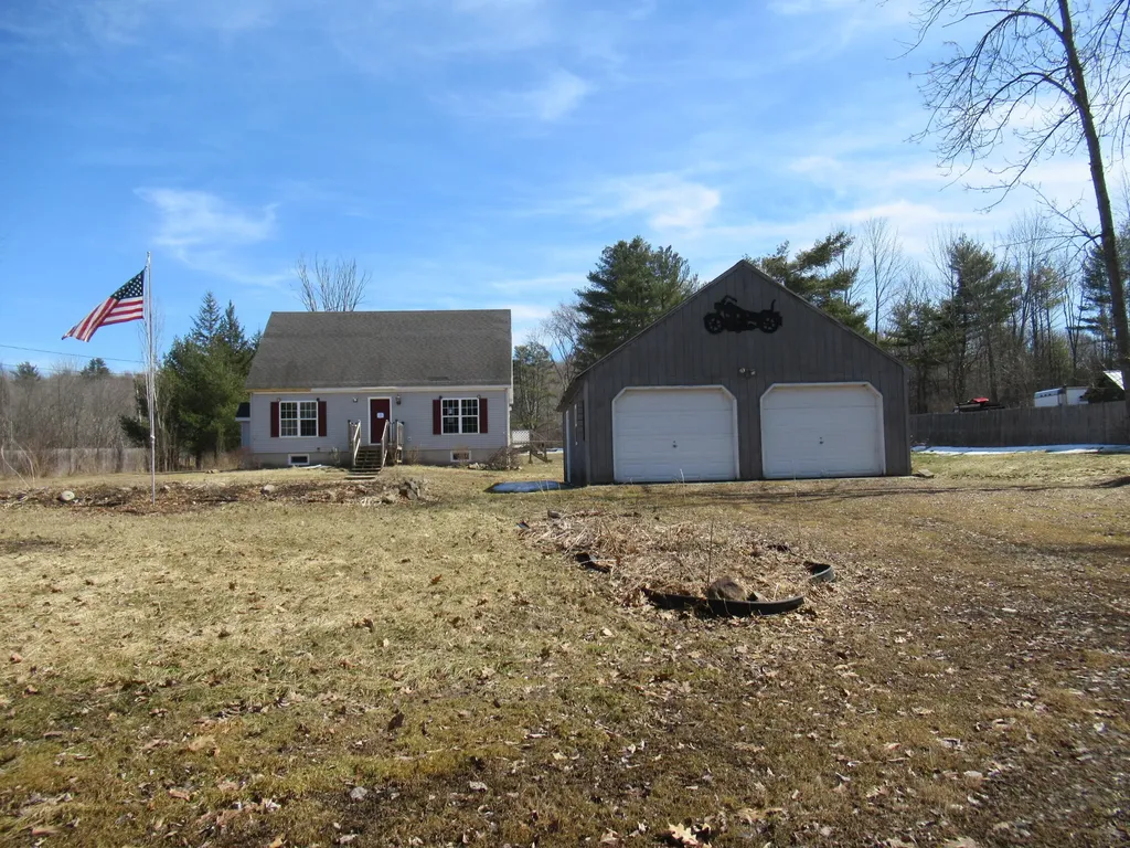 366 Middle Road Dresden ME 04342