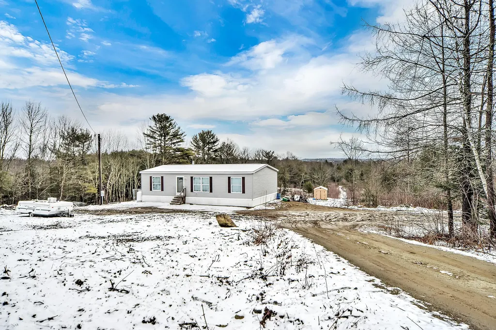 153 West Washington Road Washington ME 04574