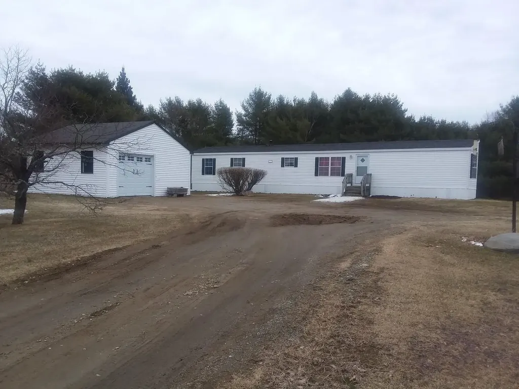 73 Sennebec Road Union ME 04862