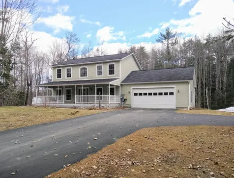 50 Oak Ridge W Wiscasset ME 04578