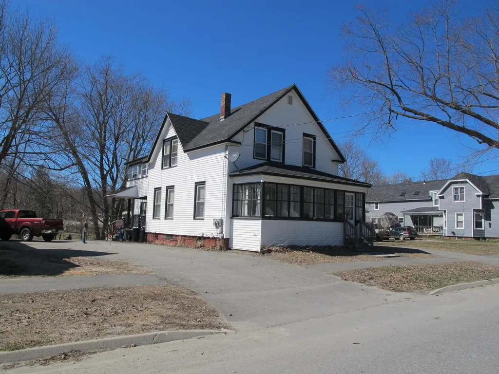 22 Drummond Avenue Waterville ME 04901