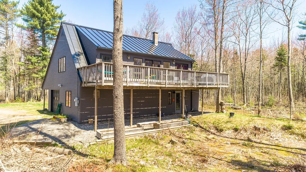 42 Fogler Road Hope ME 04847