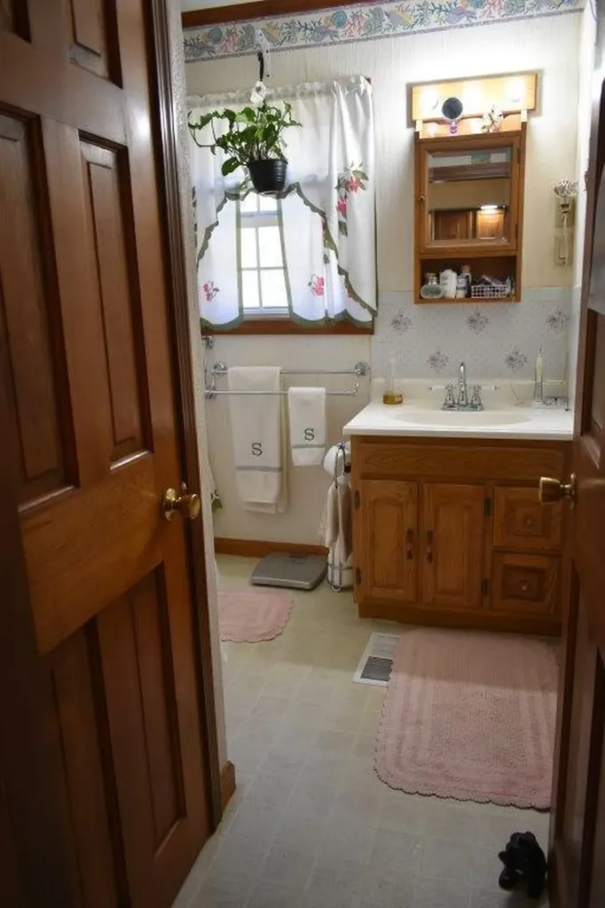 385 Central Street Hallowell ME 04347