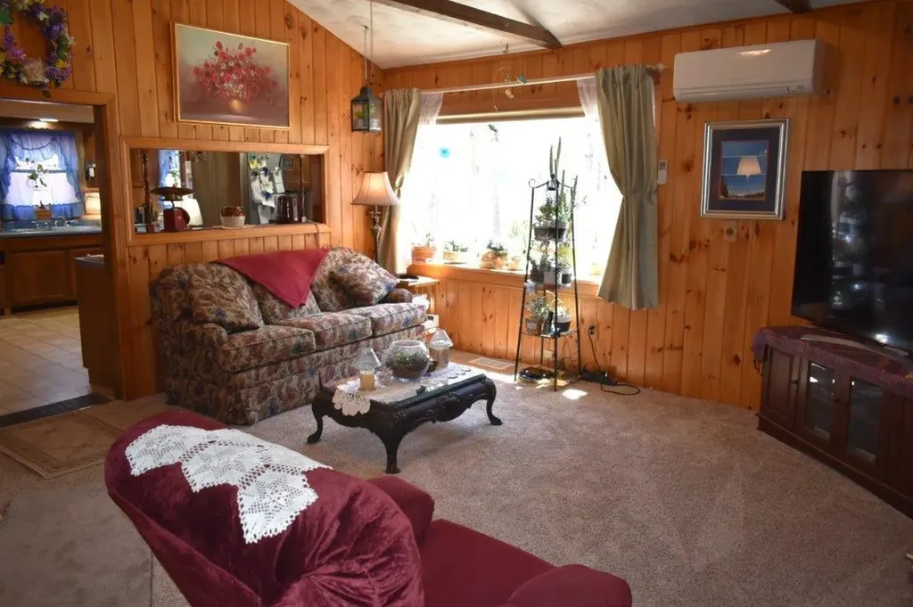 385 Central Street Hallowell ME 04347