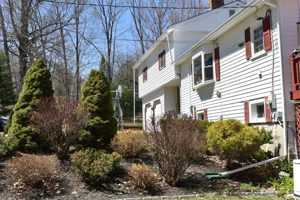 385 Central Street Hallowell ME 04347