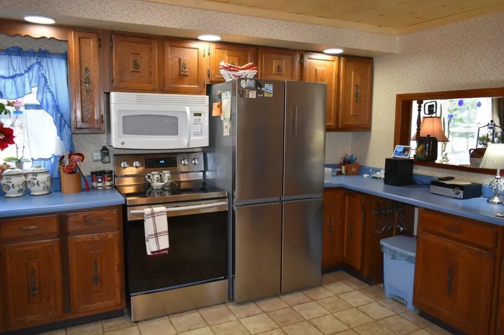 385 Central Street Hallowell ME 04347