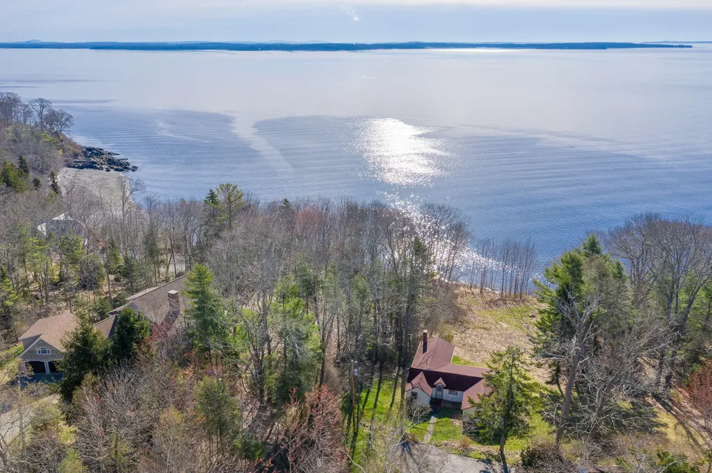 587 Belfast Road Camden ME 04843