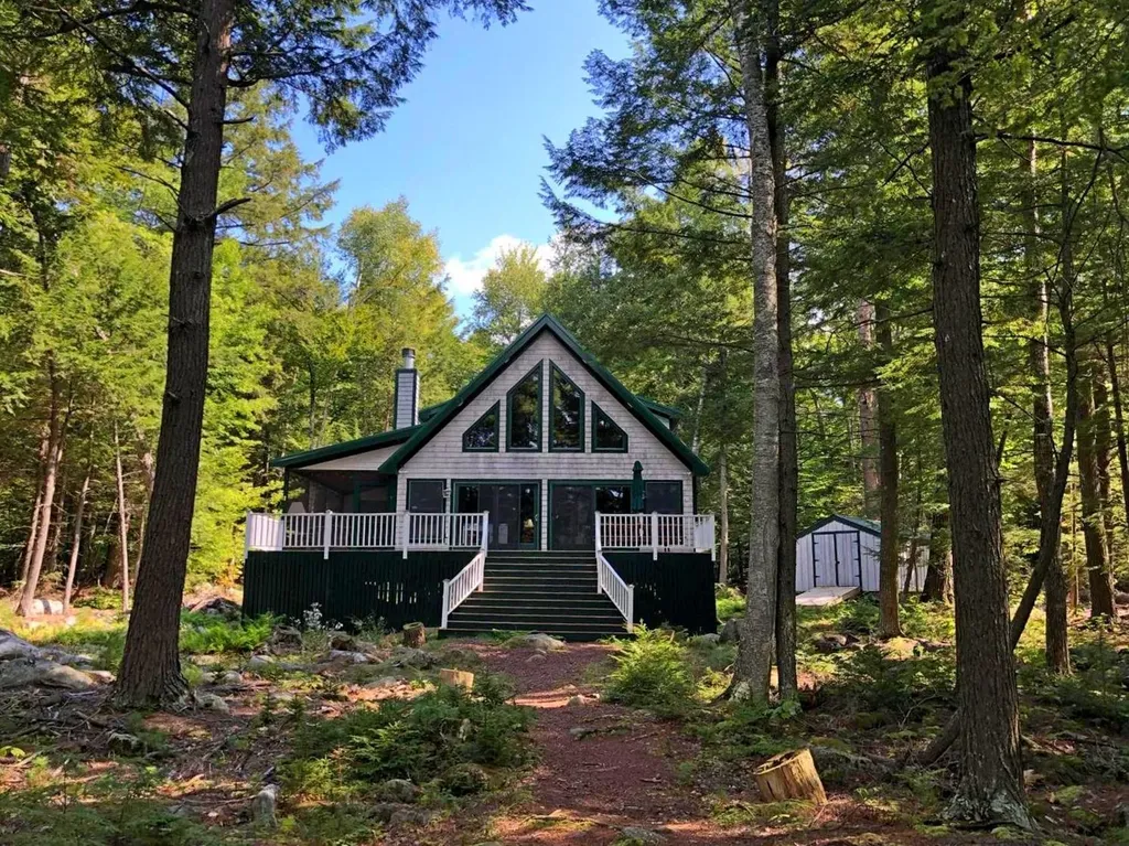 49 Hoyt Island Belgrade ME 04917