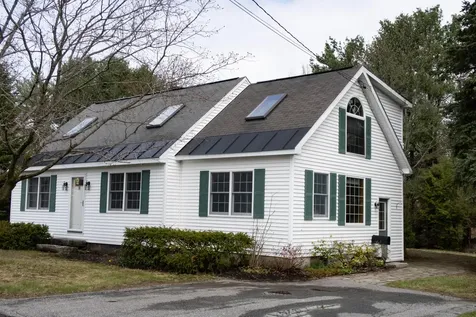 21 Mayflower Road Augusta ME 04330