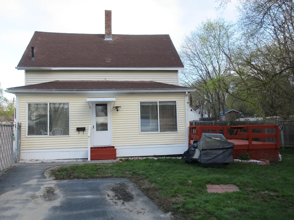 11 Lincoln Drive Lewiston ME 04240