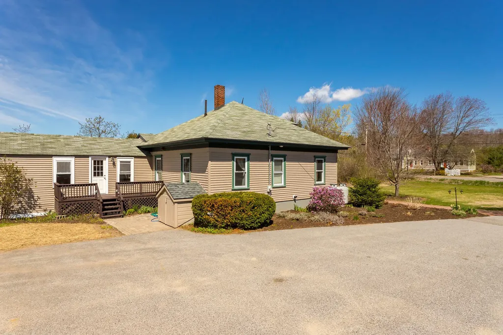 156 West Road Waterboro ME 04087