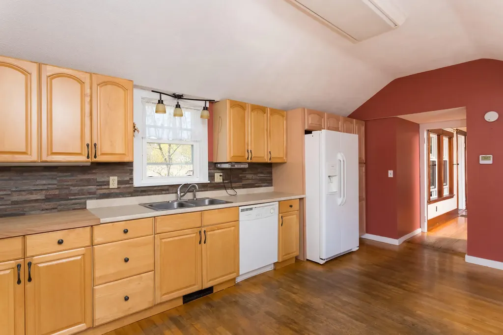 156 West Road Waterboro ME 04087