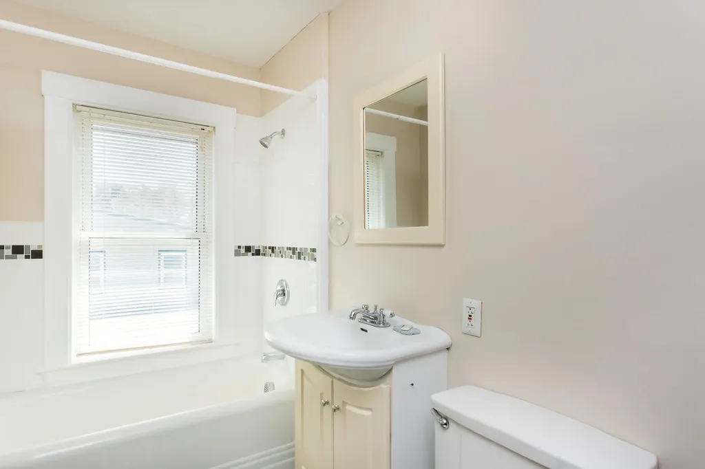 156 West Road Waterboro ME 04087
