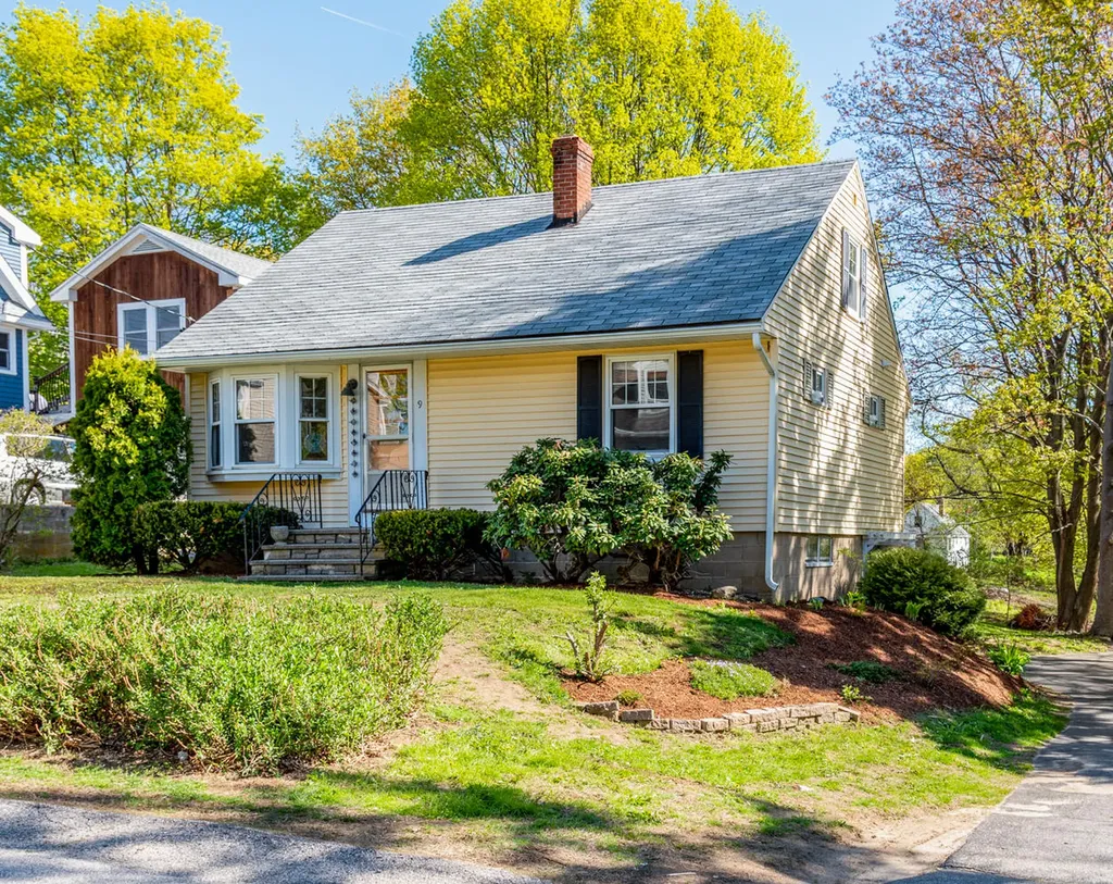 9 Park Avenue Kittery ME 03904