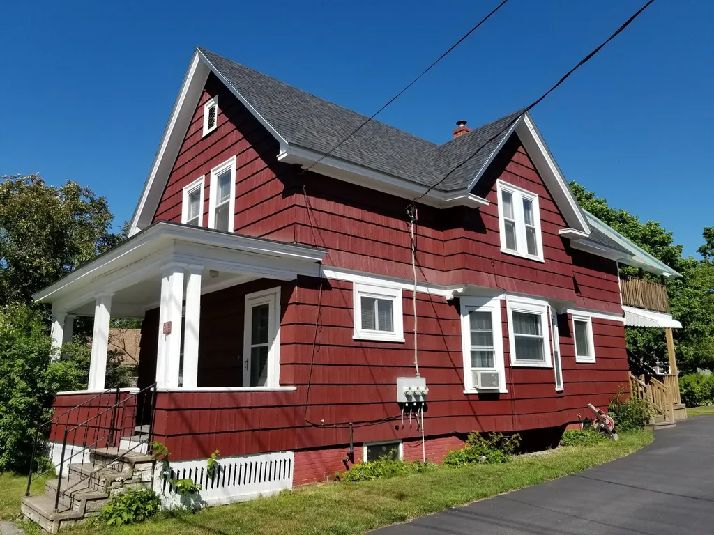 319 East Avenue Lewiston ME 04240