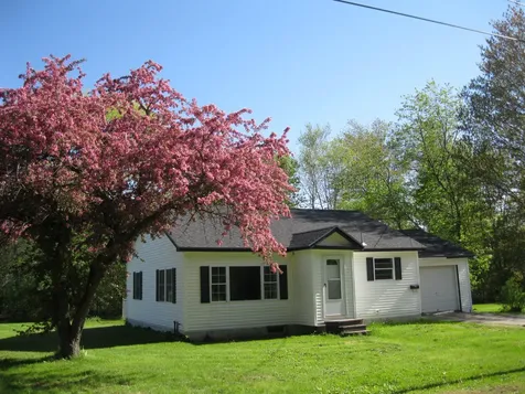 25 Goodwin Street Newport ME 04953