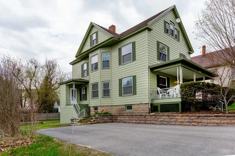 28 Lake Street Auburn ME 04210