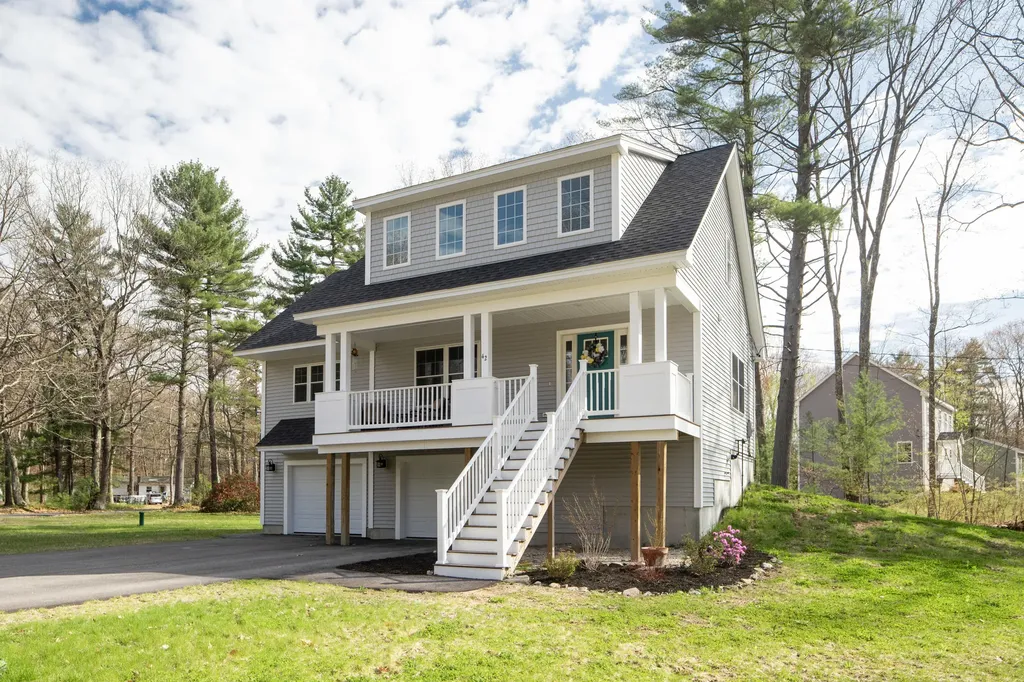 42 Bayview Drive Eliot ME 03903