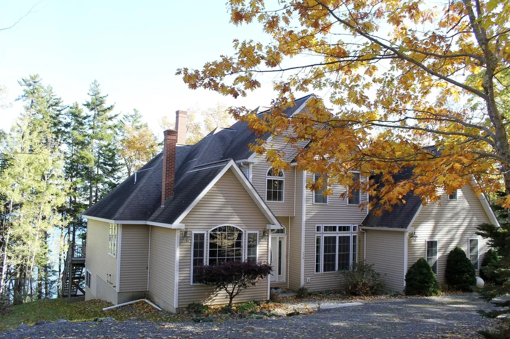 338 Shore Road Northport ME 04849