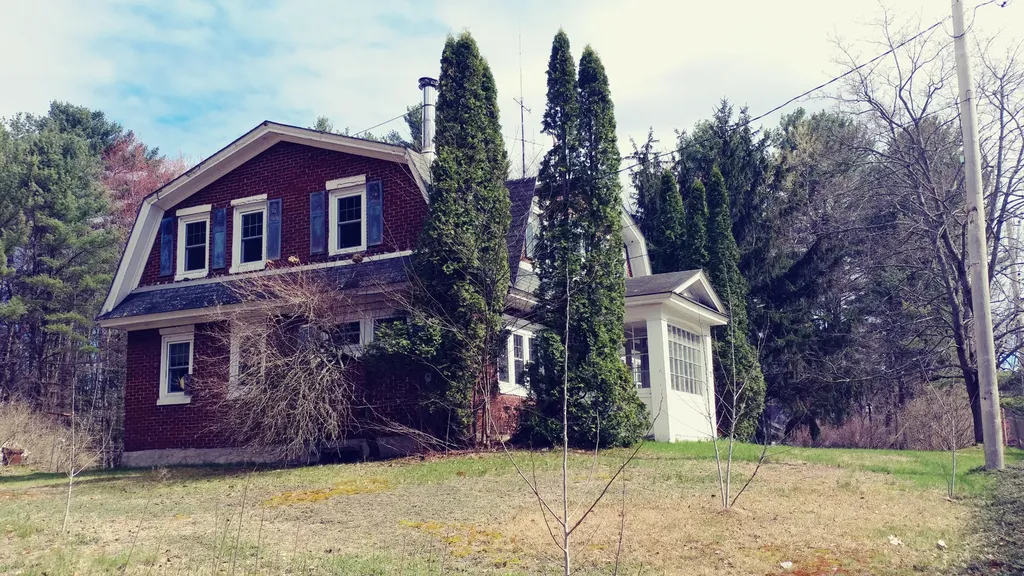 169 Gorham Road Scarborough ME 04074