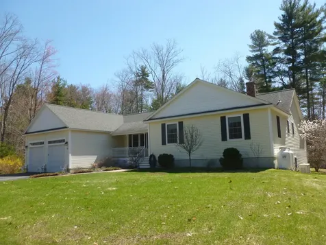 21 Cardinal Circle Standish ME 04084