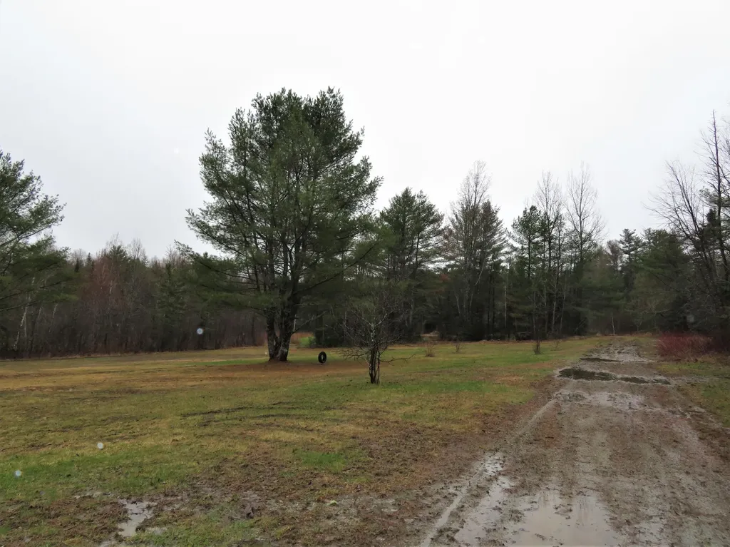 581 Hampden Road Carmel ME 04419