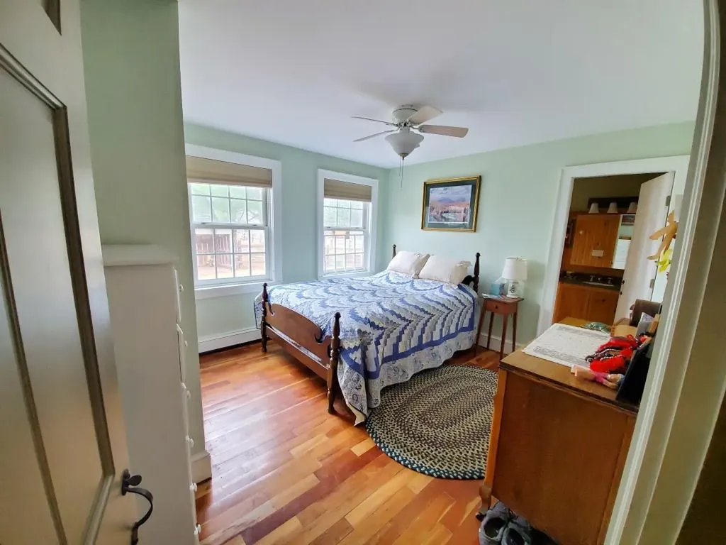 15 Gordon Road New Sharon ME 04955