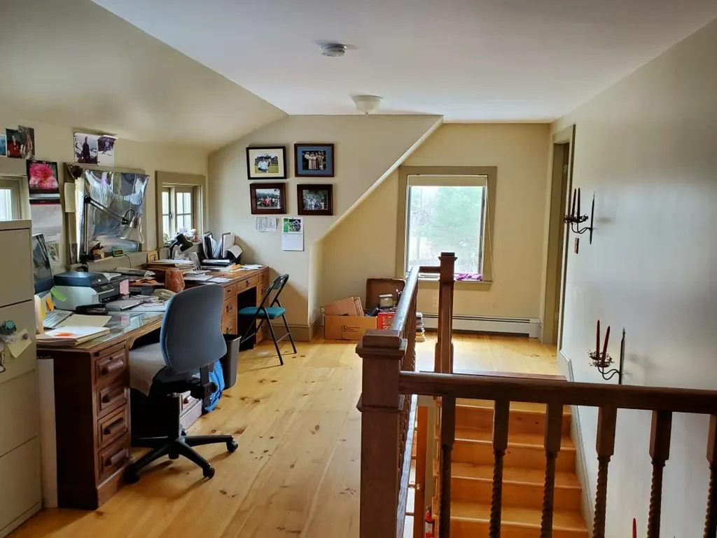 15 Gordon Road New Sharon ME 04955