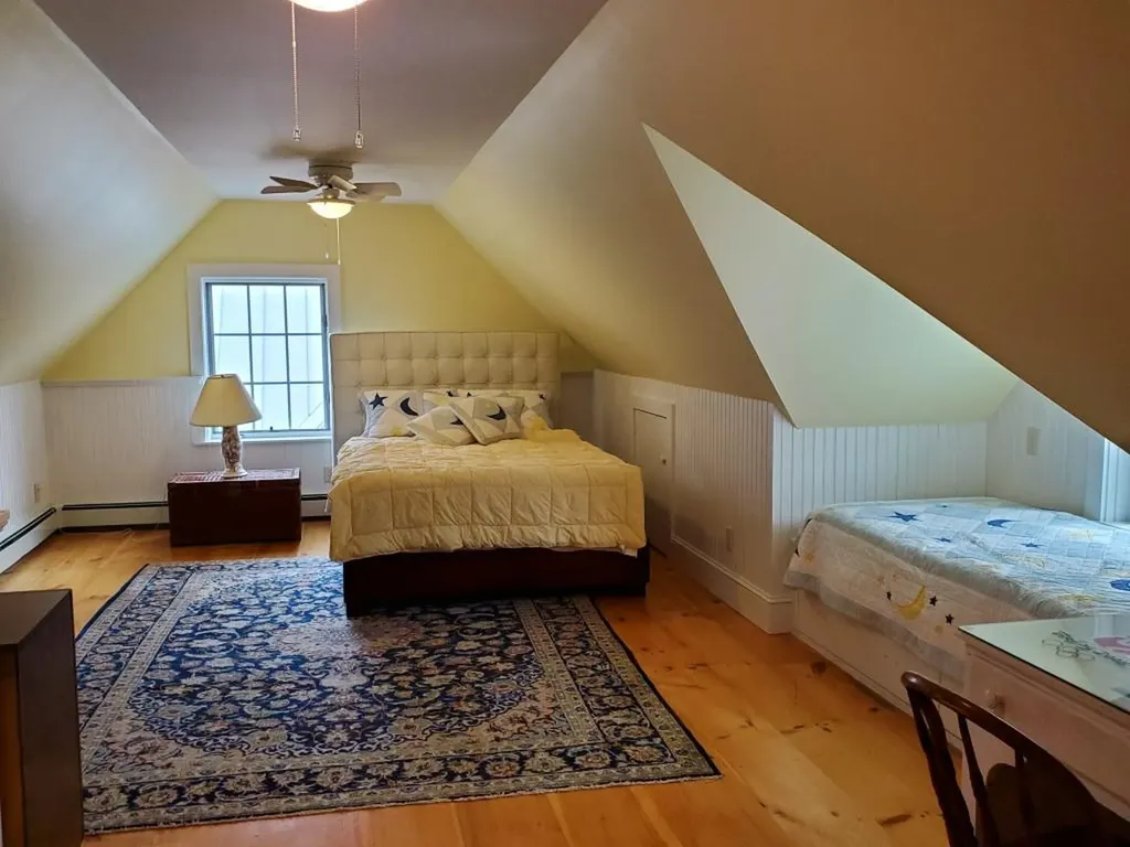 15 Gordon Road New Sharon ME 04955