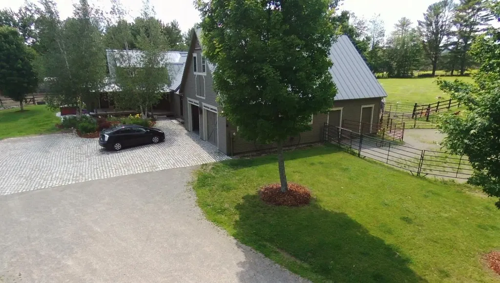 15 Gordon Road New Sharon ME 04955