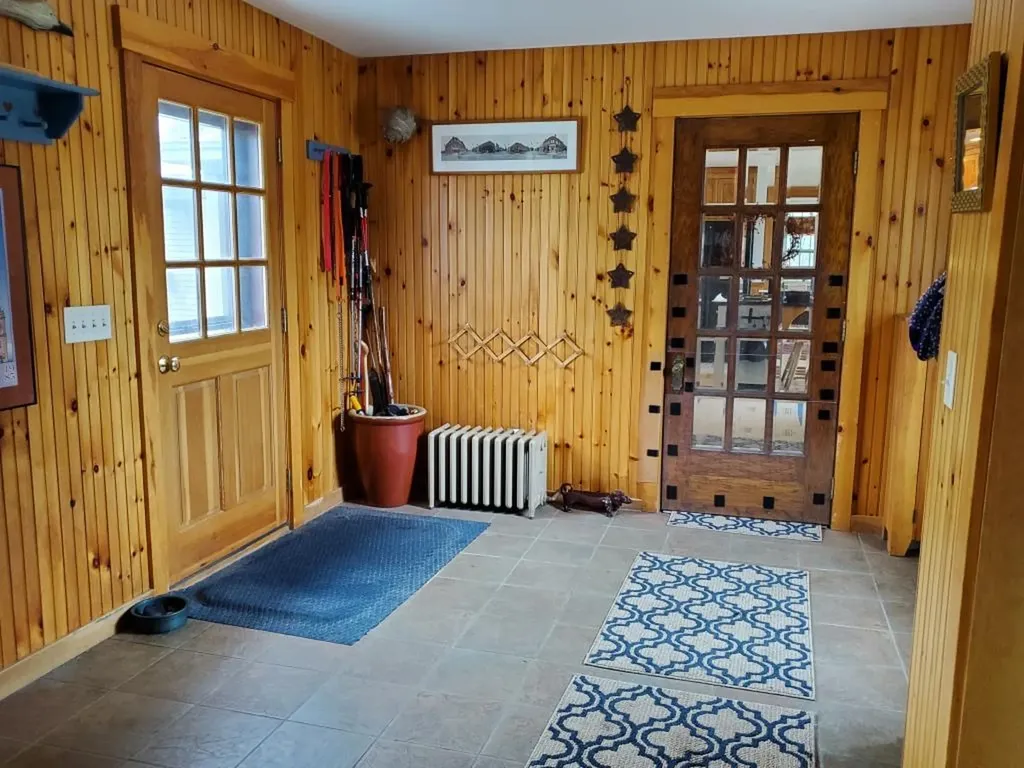 15 Gordon Road New Sharon ME 04955